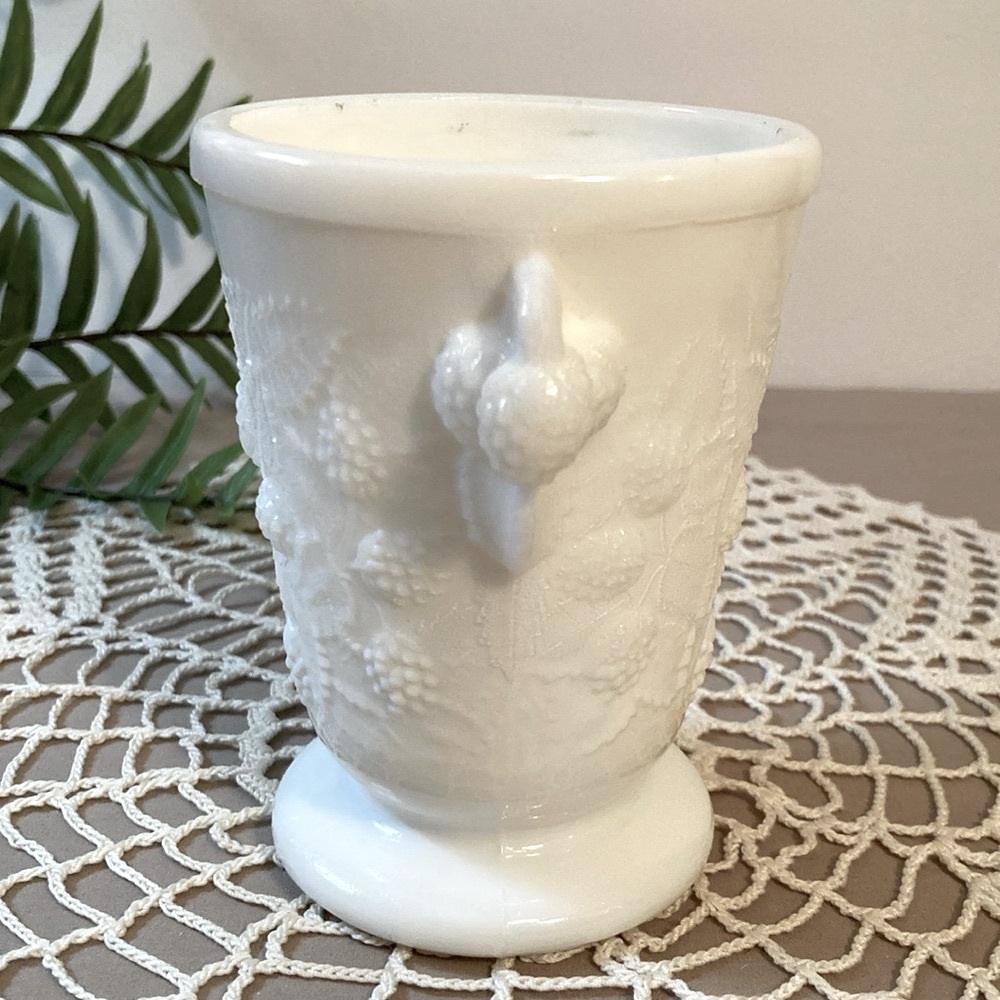 Vintage Milk Glass Berry Vase - Picture 7 of 14